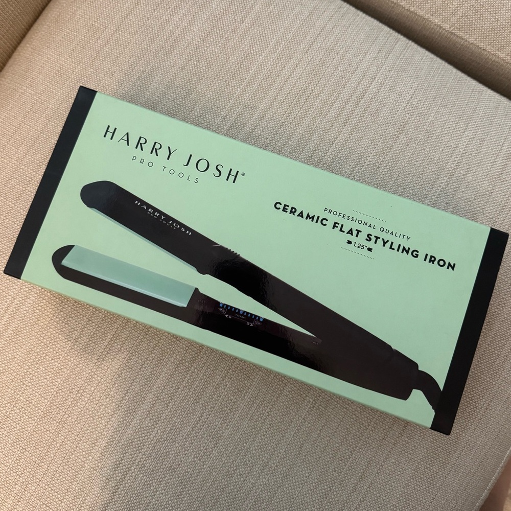 NEW Harry Josh Pro Tools Ceramic Flat Iron (1.25 Inch)